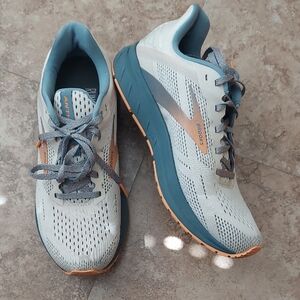 Brooks Women's Running Shoes in Light Gray, Teal, and Peach